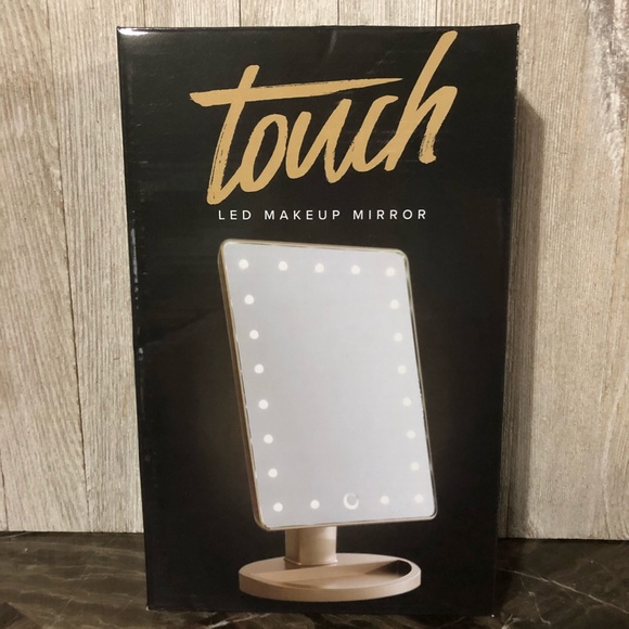 IMPRESSIONS VANITY Touch Dimmable Makeup MirroR - Picture 2 of 3